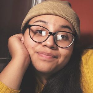 Meet your Posher, Debora